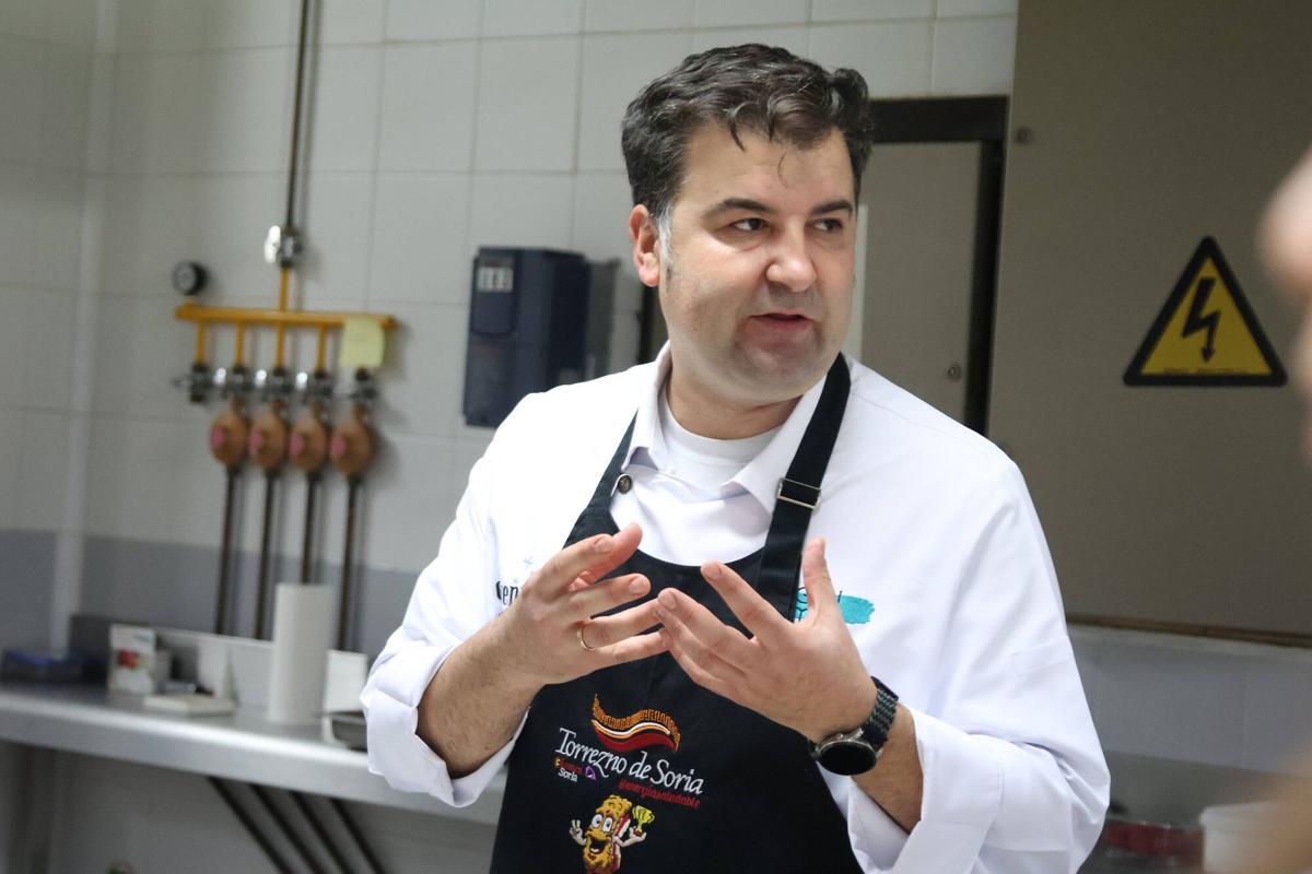 GALERÍA | Los secretos del torrezno de Soria, en la Escuela de Hostelería de Zamora