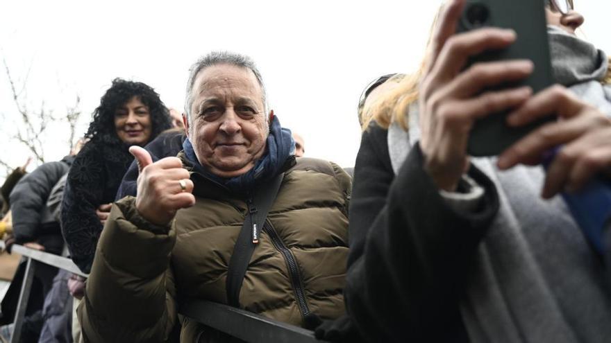 Vídeo | La emoción se apodera de los familiares de los militares que han jurado bandera este sábado en Cáceres