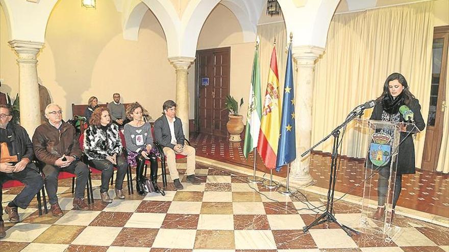 el acto institucional del Día de la Mujer reúne a decenas de personas