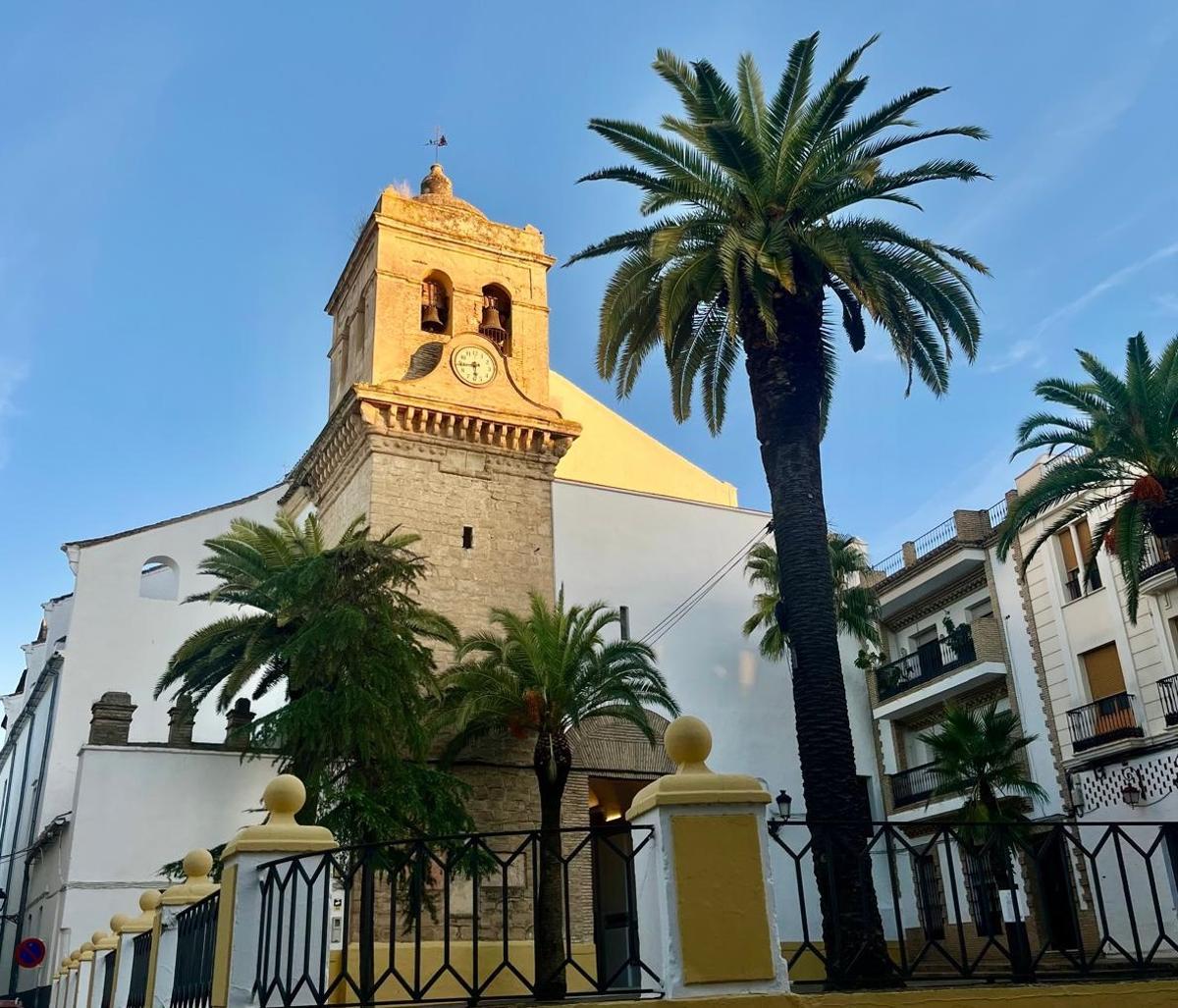 Una vista de la iglesia de Santa Marina de Fernán Núñez.