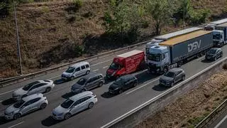 La AP-7 concentra las mayores retenciones de la operación salida del puente de Sant Joan