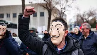 Denuncian “represión sindical” en el despido de dos conductores de autobús del Baix Llobregat y L’Hospitalet