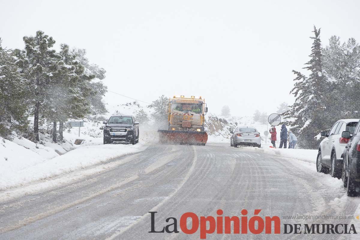 Continúa la nevada en las zonas altas de la comarca del Noroeste