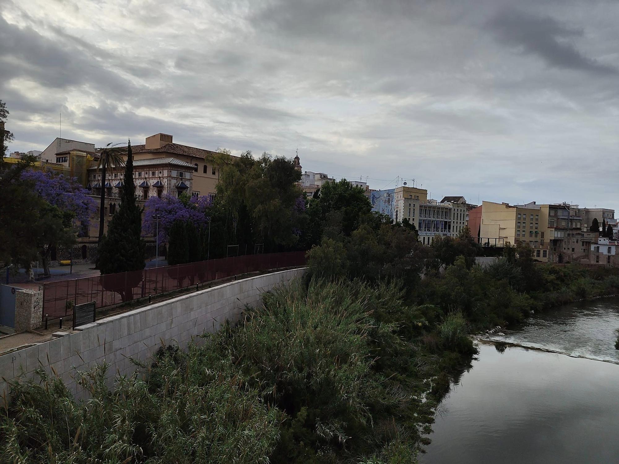 Así baja el río Serpis en Gandia tras las intensas lluvias