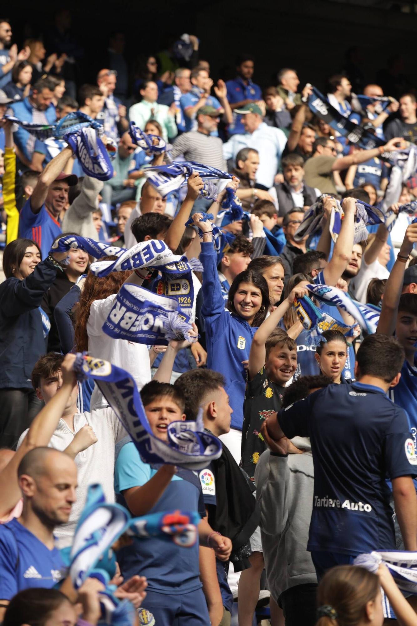 EN IMÁGENES: La remontada del Oviedo frente a la Ponferradina y el gran ambiente en el Tartiere