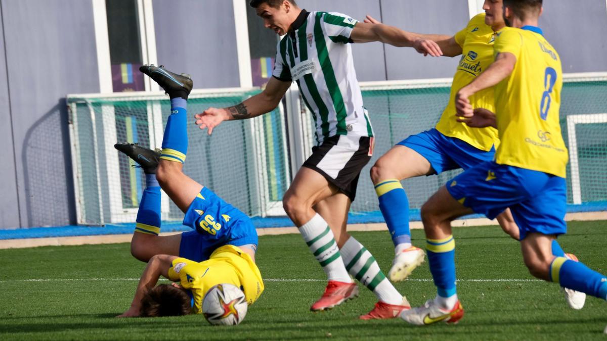 Las imágenes del Cádiz B-Córdoba CF