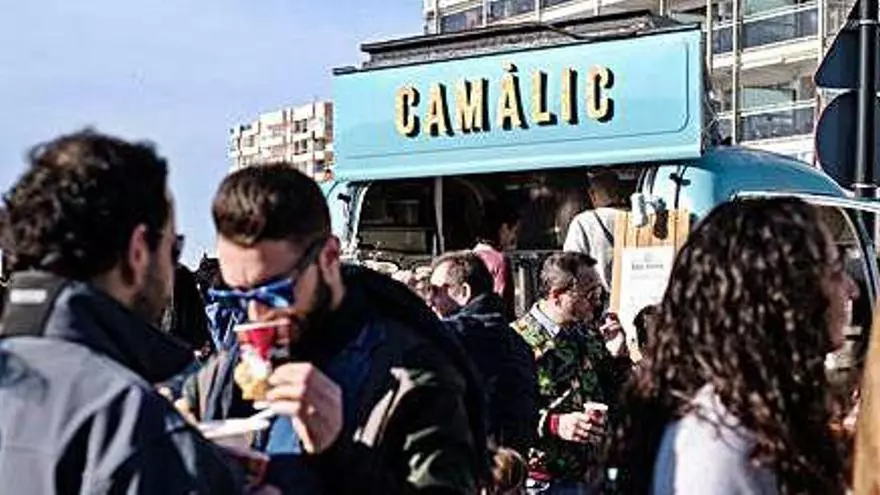 Comida y rock a pie de calle