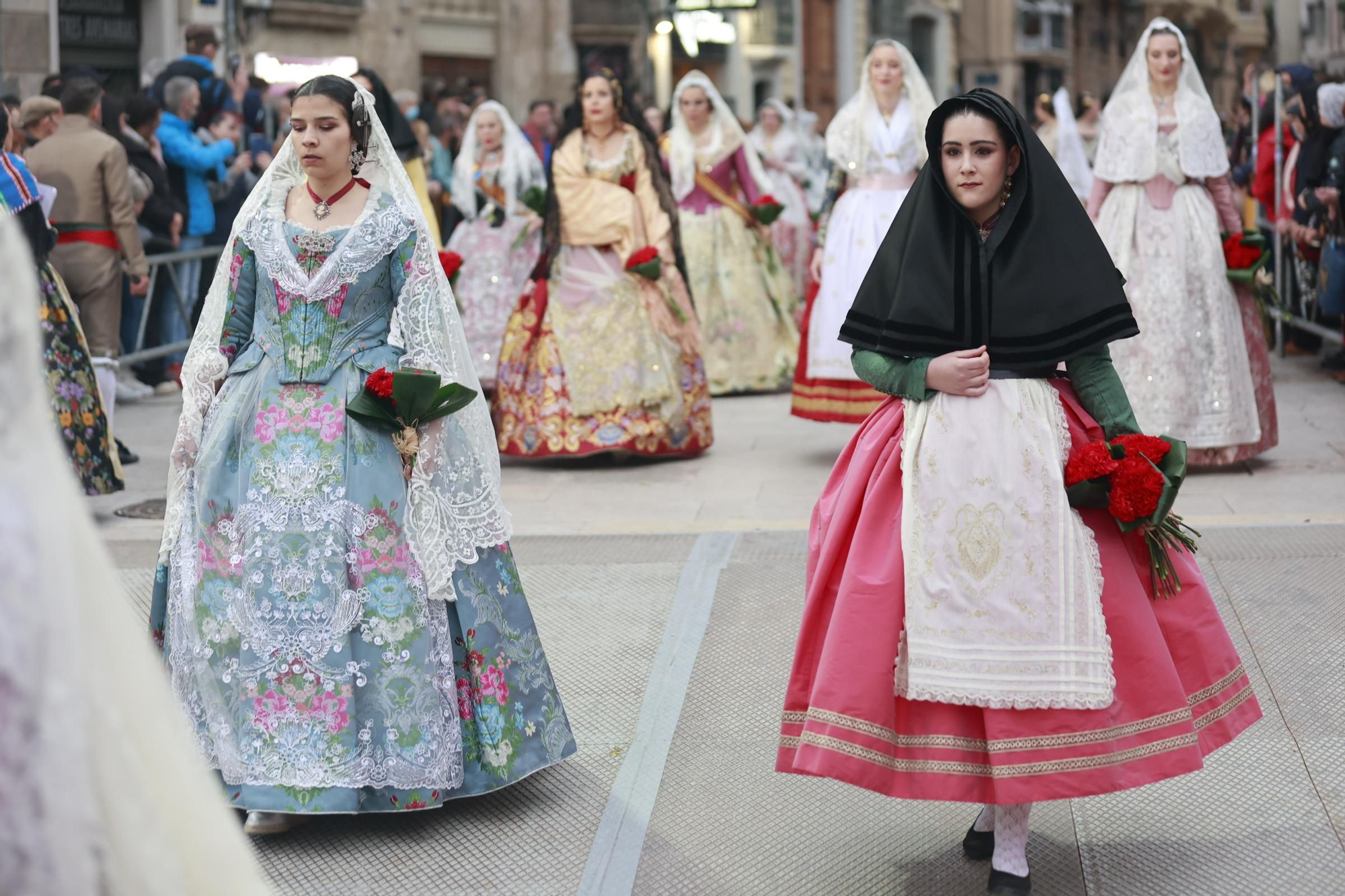 Búscate en el segundo día de ofrenda por la calle Quart (entre las 18:00 a las 19:00 horas)