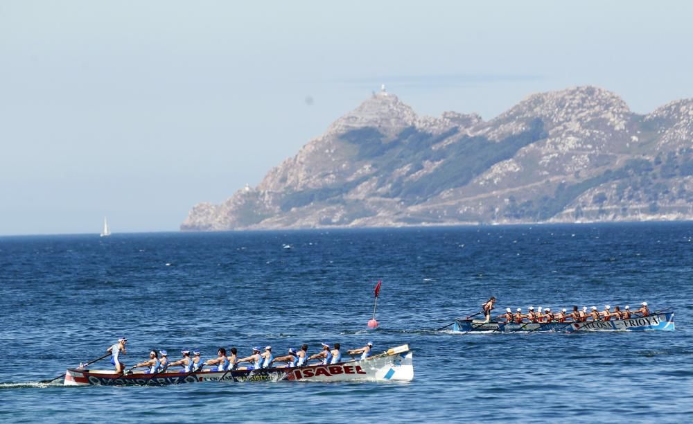 El equipo local se hace con la victoria en la Bandera Concello de Vigo. Ares y Puebla acechan el liderato de Samertolaméu en un día de locos con viento cambiante.