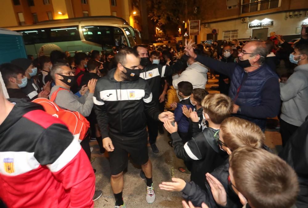 Llegada de CD Buñol tras clasificarse para la Copa del Rey