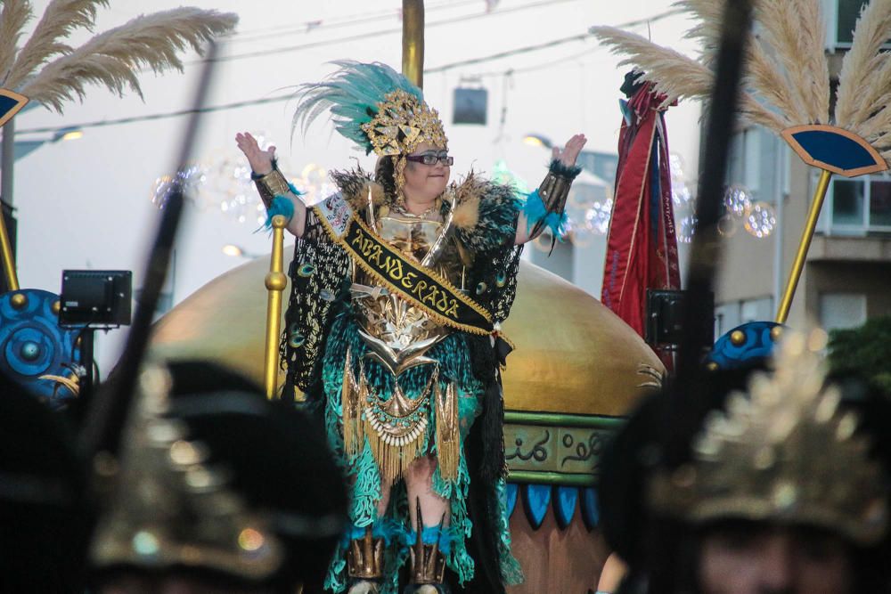 Los Moros y Cristianos llenaron las calles