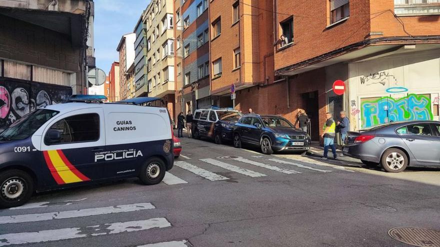 Varios detenidos en la gran redada en El Llano por tráfico de drogas en Gijón: “Se veía venir”