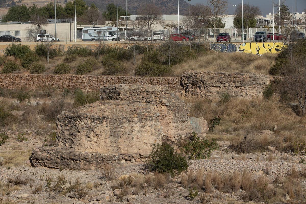 Restos del 'puente romano' en Sagunt.