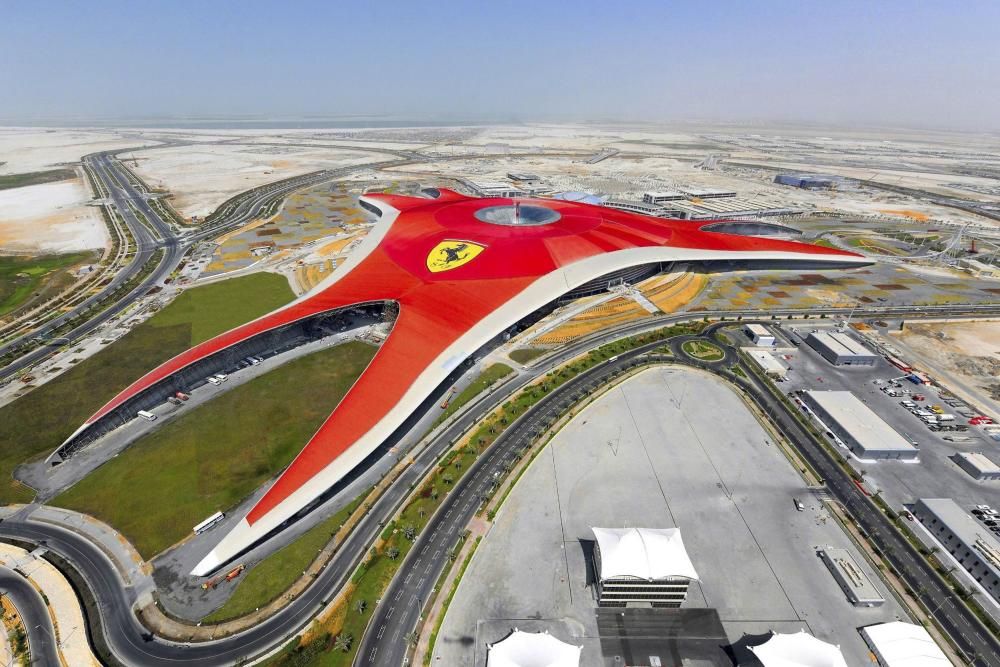 El Circuit Ricardo Tormo se barajó como ubicación de Ferrari Land en España, que finalmente se construyó en Port Aventura.