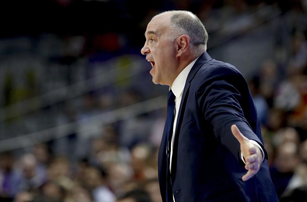 Laso dirigiendo al Real Madrid