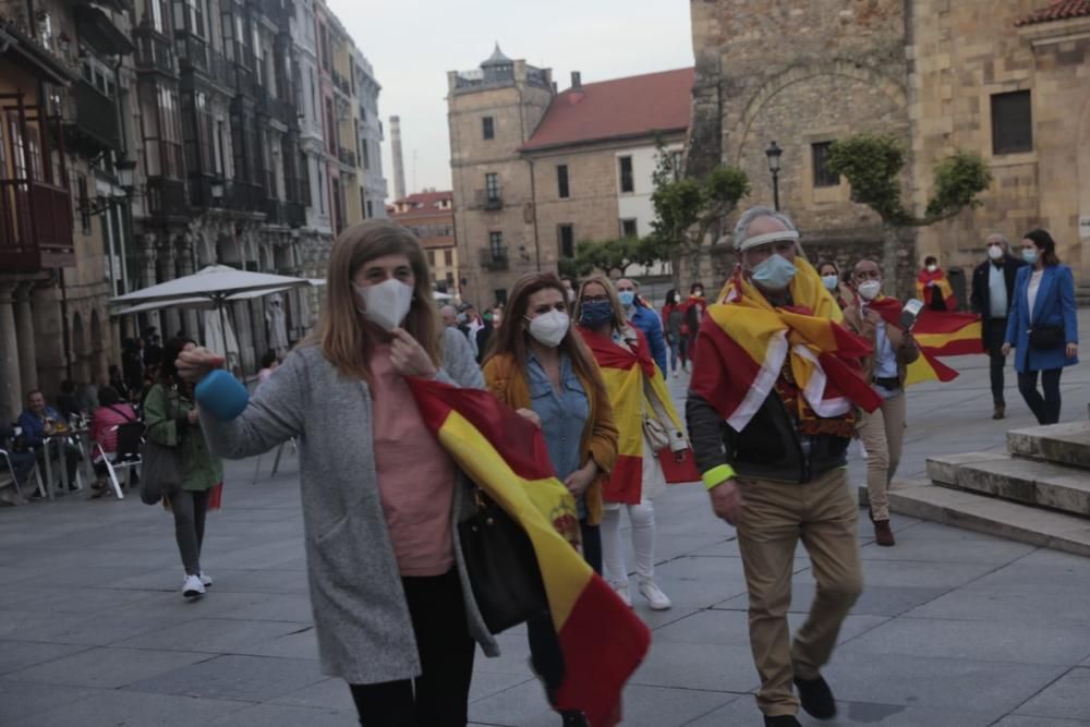 Cacerolada contra el gobierno en Avilés