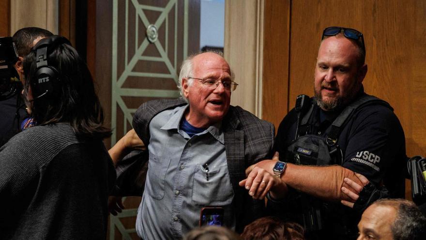 Ben Cohen, fundador de Ben &amp; Jerry's, en la audiencia en el Congreso de Robert F. Kennedy Jr