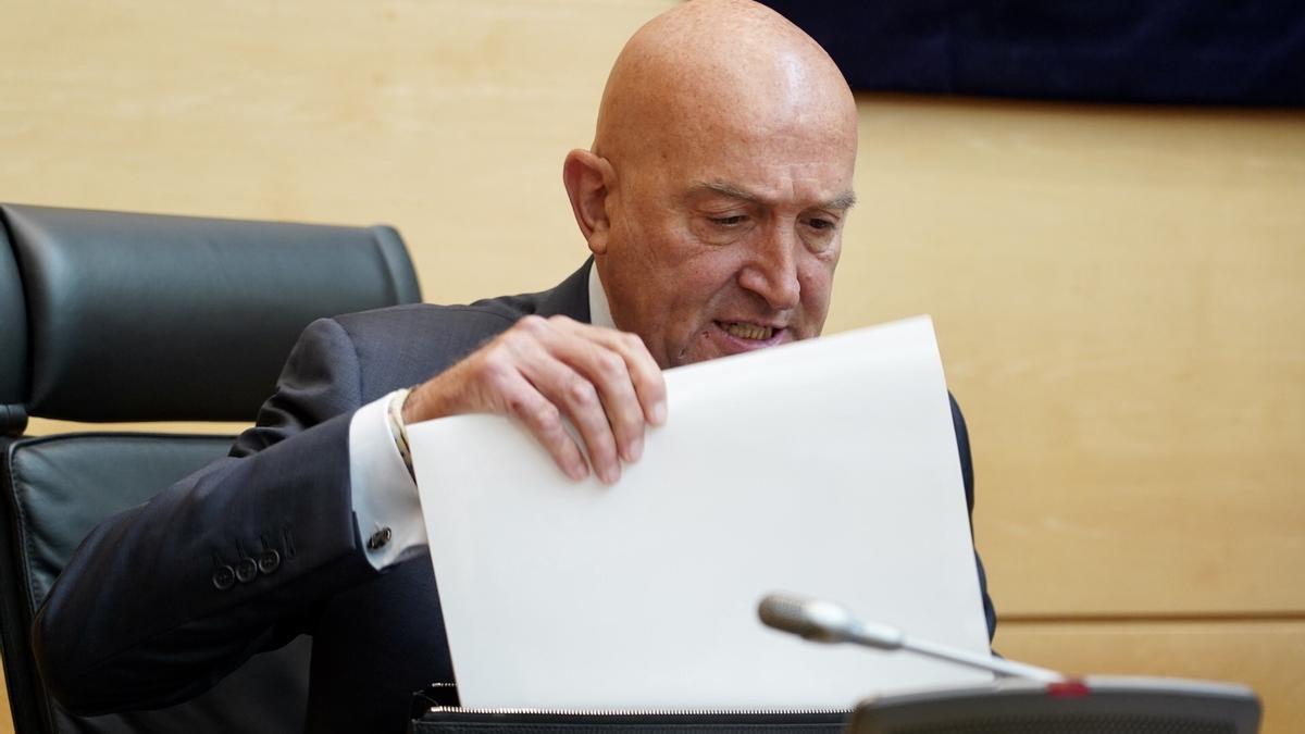 El consejero de la Presidencia, Jesús Julio Carnero, durante su comparecencia esta mañana.