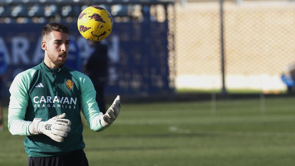 Dani Rebollo, durante un entrenamiento con el Real Zaragoza.