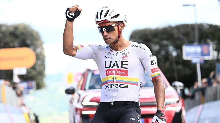 Jhonatan Narváez manda a Ecuador el triplete en el Giro