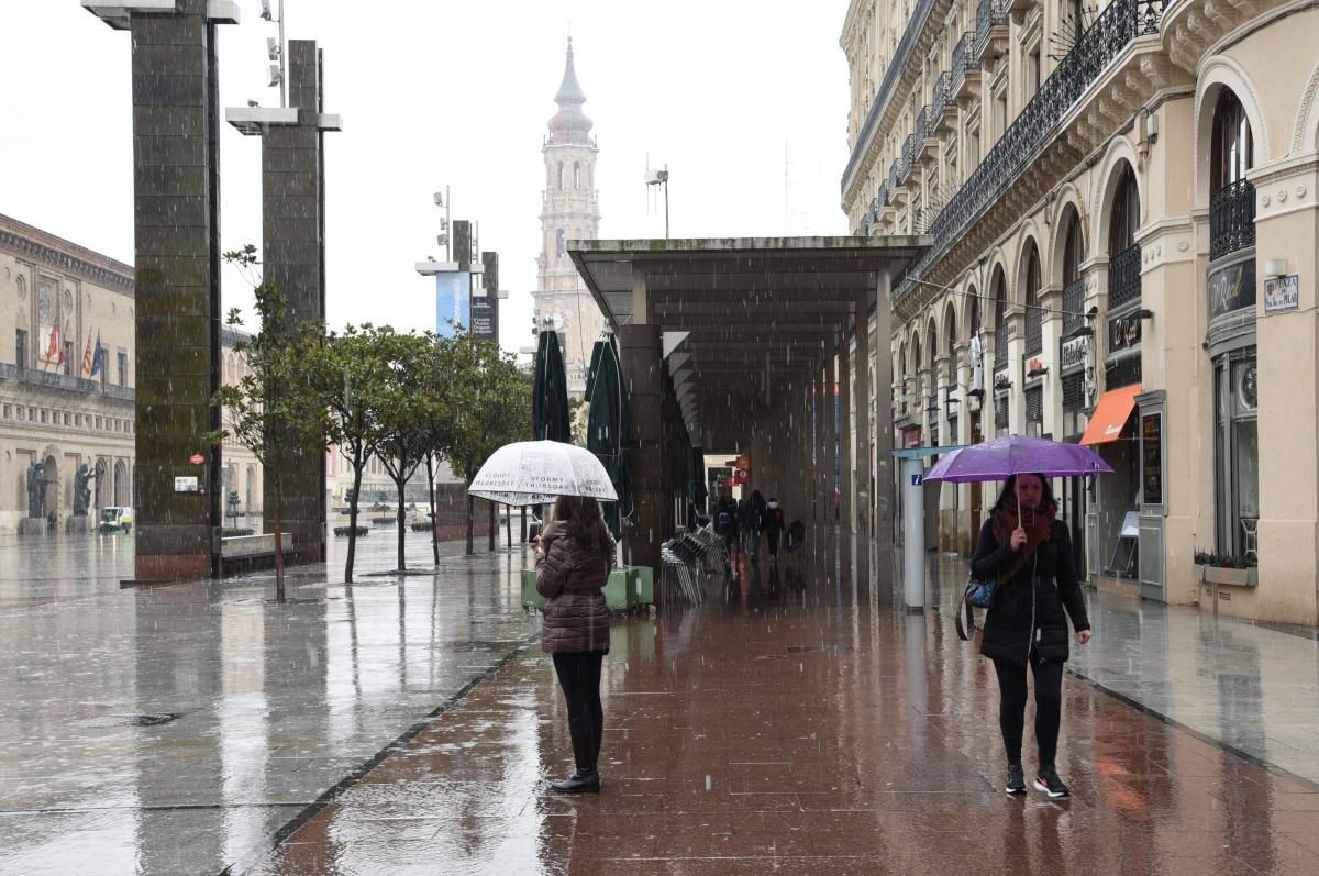 La nieve llega a Zaragoza