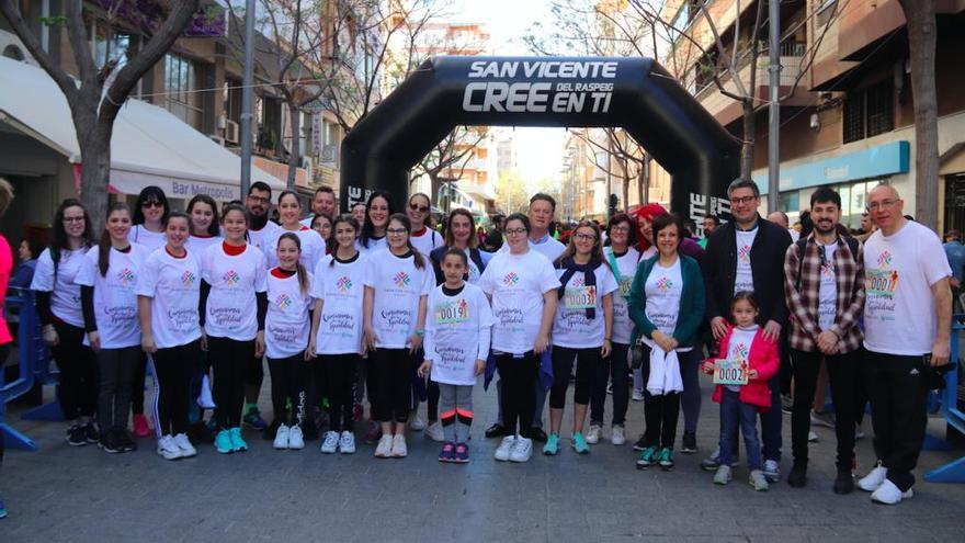 La carrera solidaria de la Hoguera Carrer Major para ADACEA recauda 4.000 euros