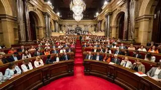 PSC, Junts, ERC, Comuns y CUP renuevan su pacto para aislar a Vox y Aliança Catalana en el Parlament