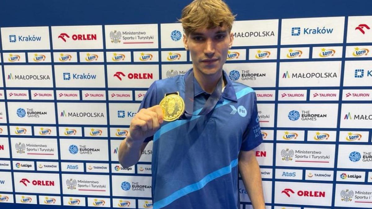 Hugo Arillo, con la medalla de oro conseguida en los Juegos Europeos de Cracovia (Polonia)