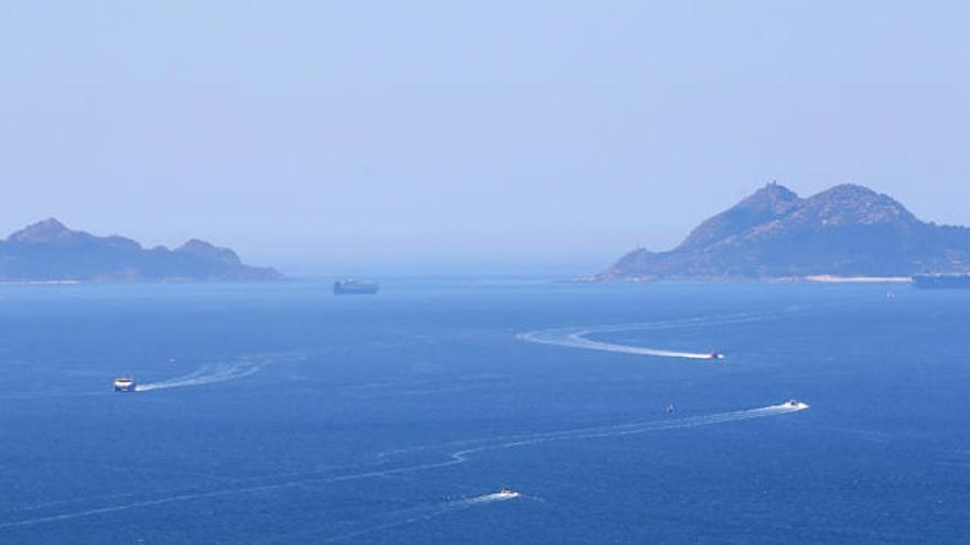 Vista de la ría de Vigo desde A Guía // MARTA G. BREA