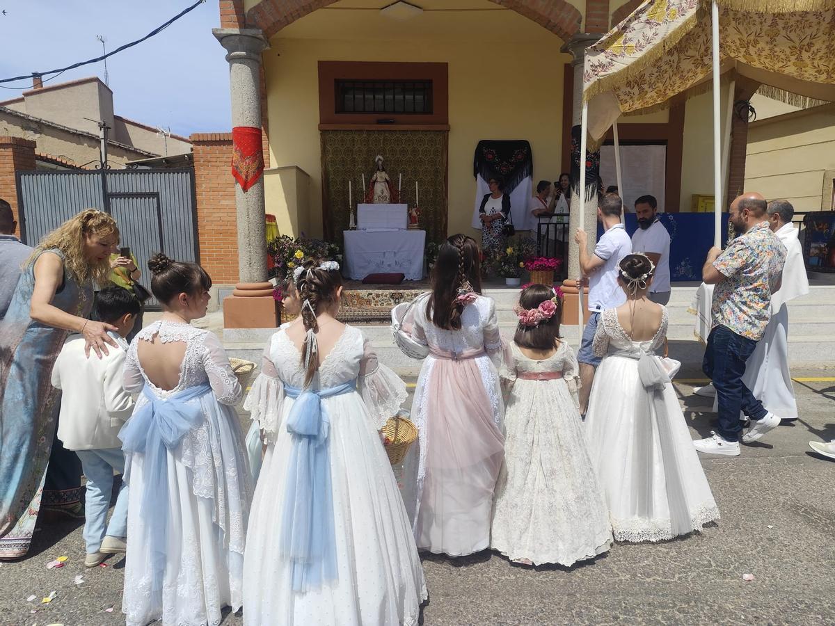 GALERÍA | El Corpus Christi impregna de devoción los pueblos de Zamora