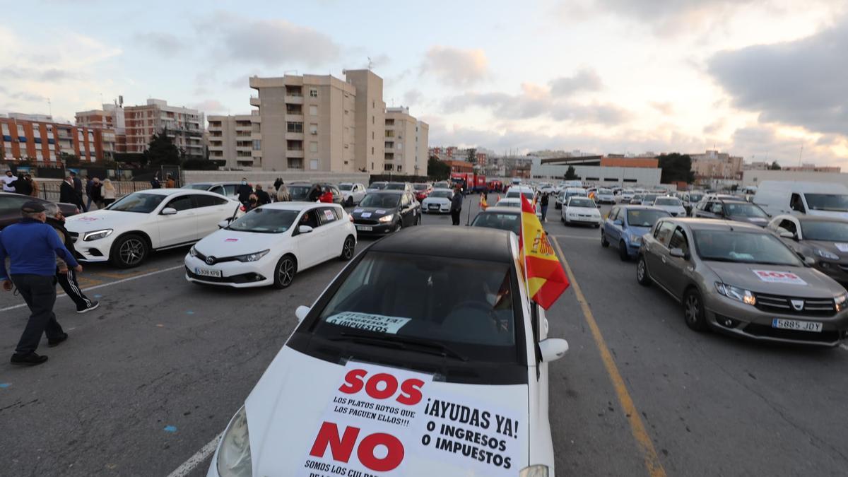 Los hosteleros acusan al gobierno autonómico de pagar los platos rotos de la gestión de la crisis sanitaria