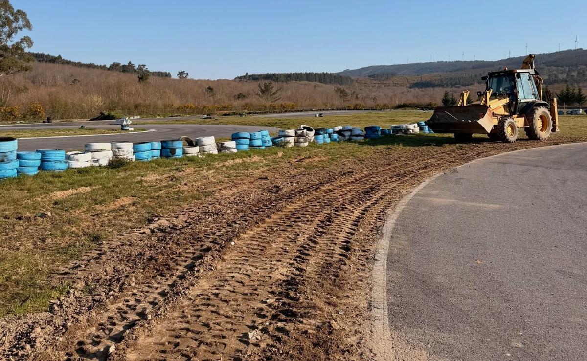 Trabajos en las salidas de las curvas y en la pista de acceso. | CEDIDA