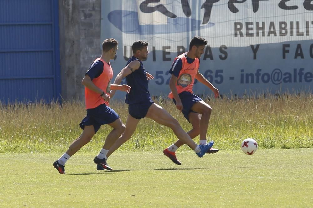 Entrenamiento del Real Avilés en el Suárez Puerta