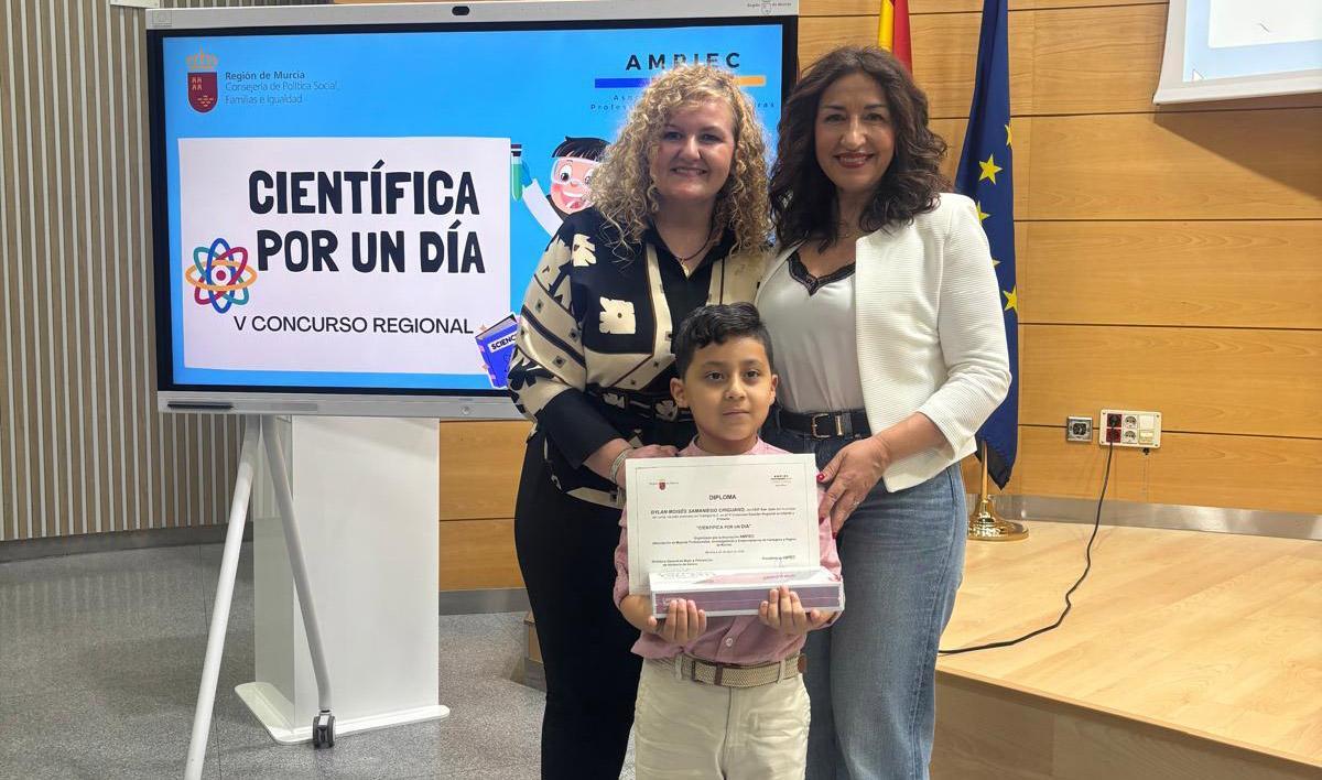 Dylan Moisés Samaniego, del CEIP San José de Lorca, ganador en la Categoría 2