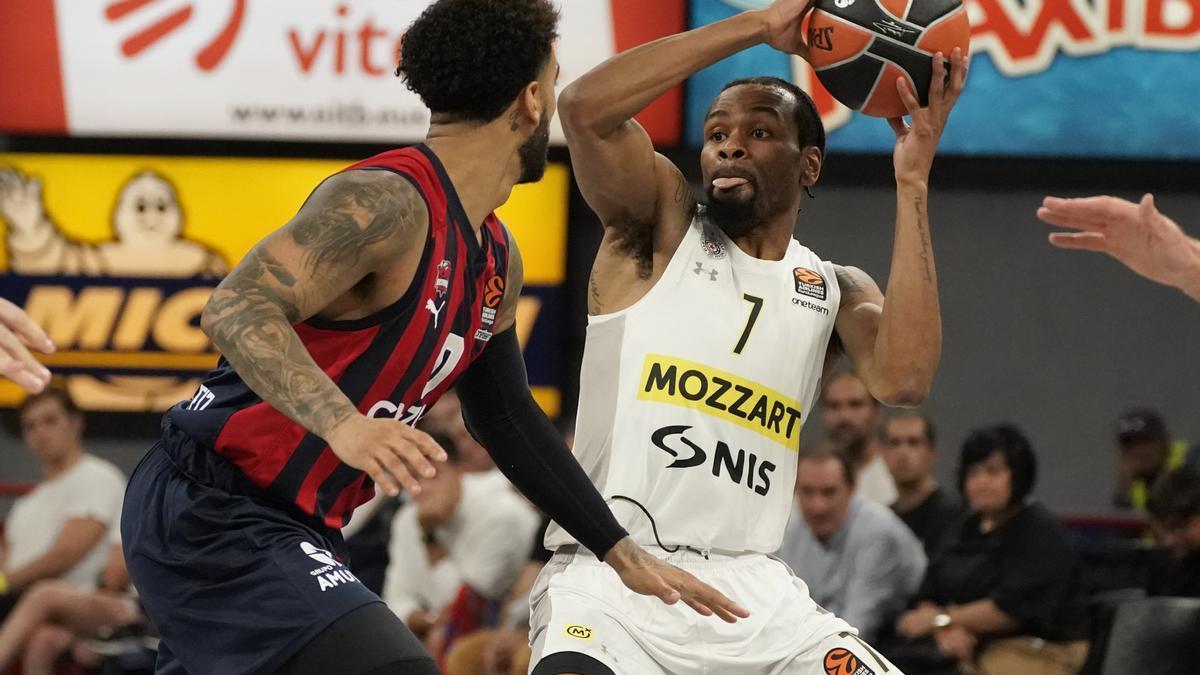 El Partizan y el Cazoo Baskonia protagonizaron un duelo muy igualado en Vitoria