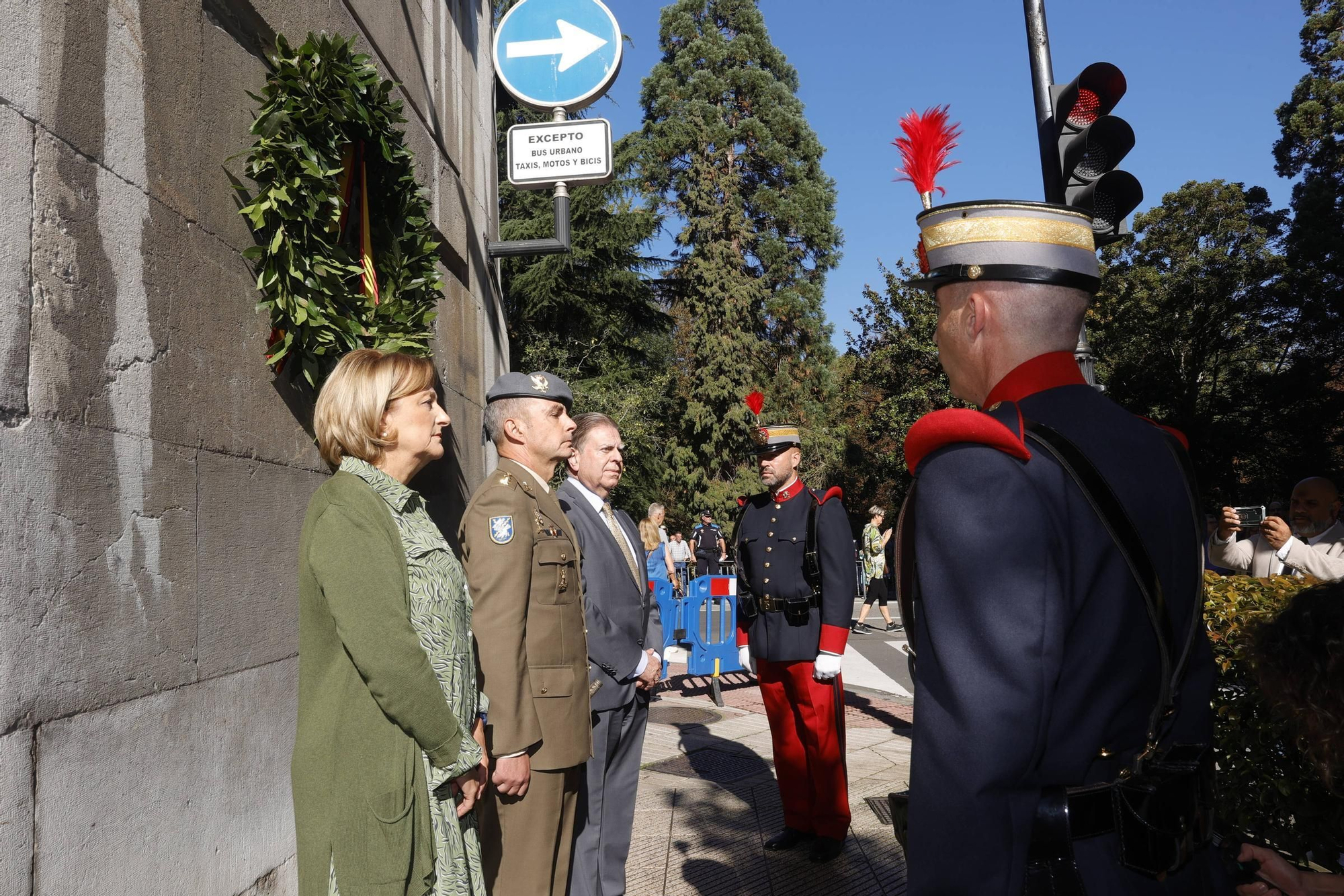 Parada militar en Oviedo para homenajear al Cabo Noval