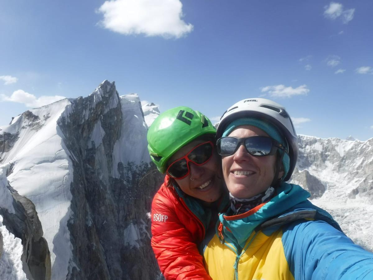 Cordada de Nieves Gil y Lucía Guichot en La Torre Sin Nombre del Karakórum