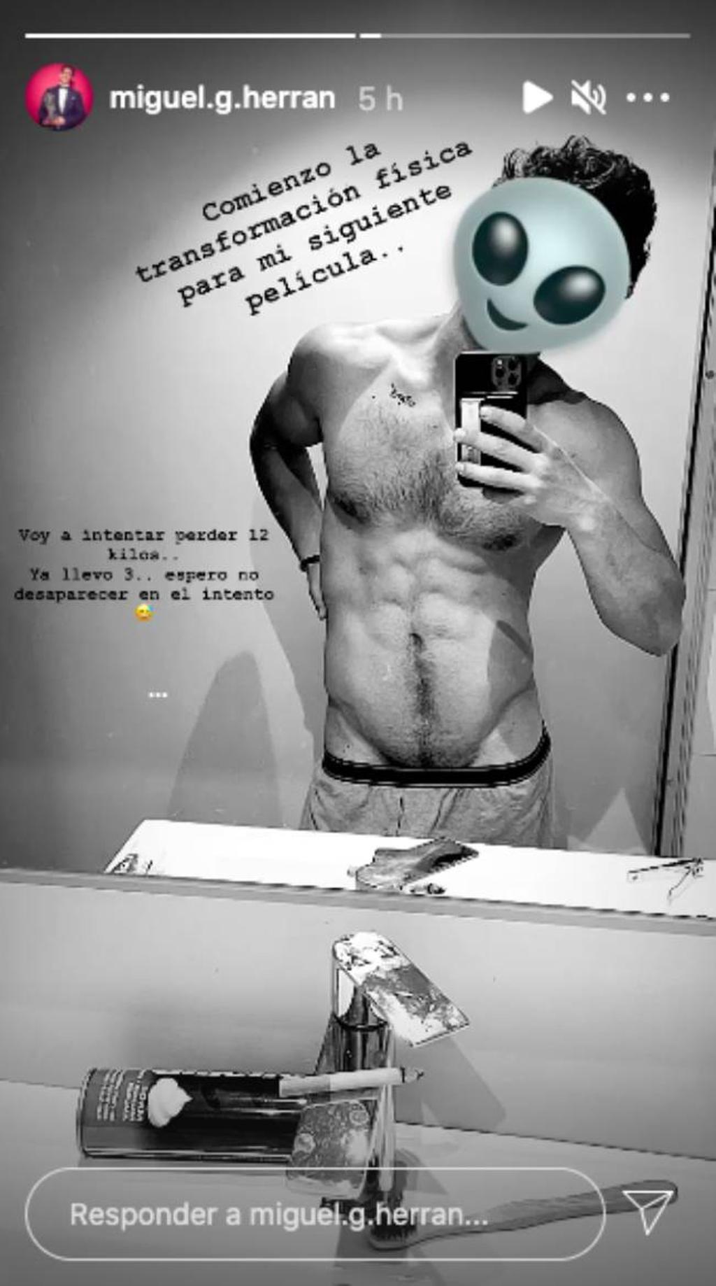 Miguel Herrán enseña cacha en Instagram