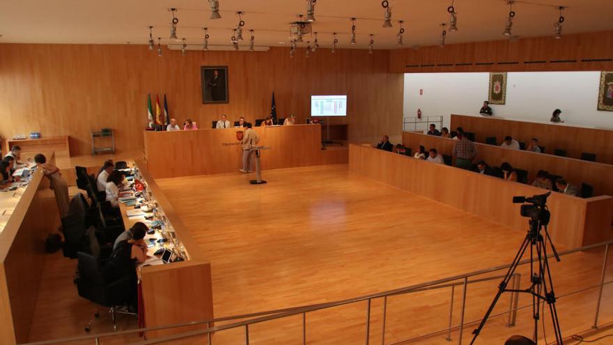 Imagen de un pleno en la Diputación.