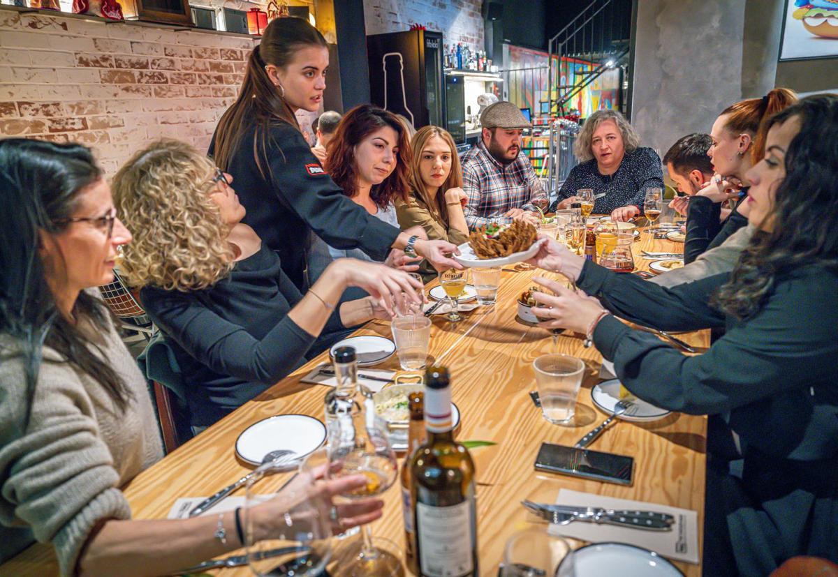 Els empleats de l’hostaleria amenacen amb una vaga el 24 i el 31 de desembre