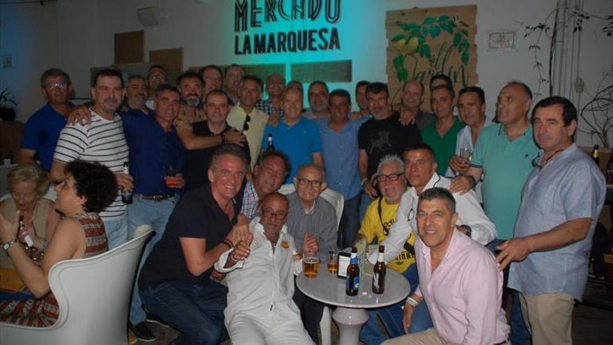 Jugadores, entrenadores y directivos del Zoco se reúnen en Córdoba y rinden homenaje a Rafael Escribano
