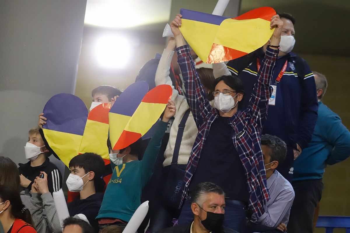 El homenaje a Felipe Reyes y el ambiente en Vista Alegre en el España - Ucrania