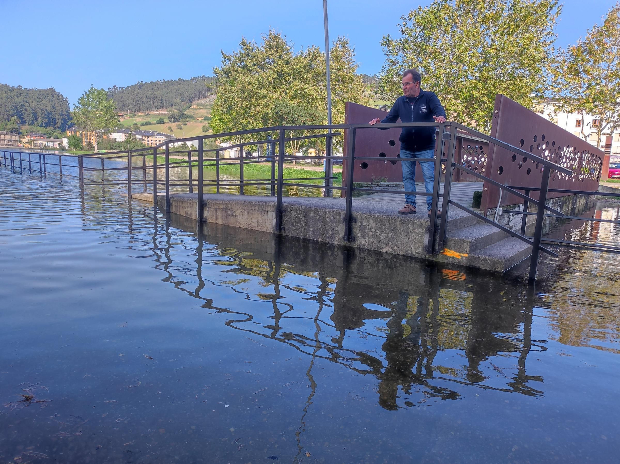 En imágenes: El efecto de las mareonas en Vegadeo, Navia y Luarca
