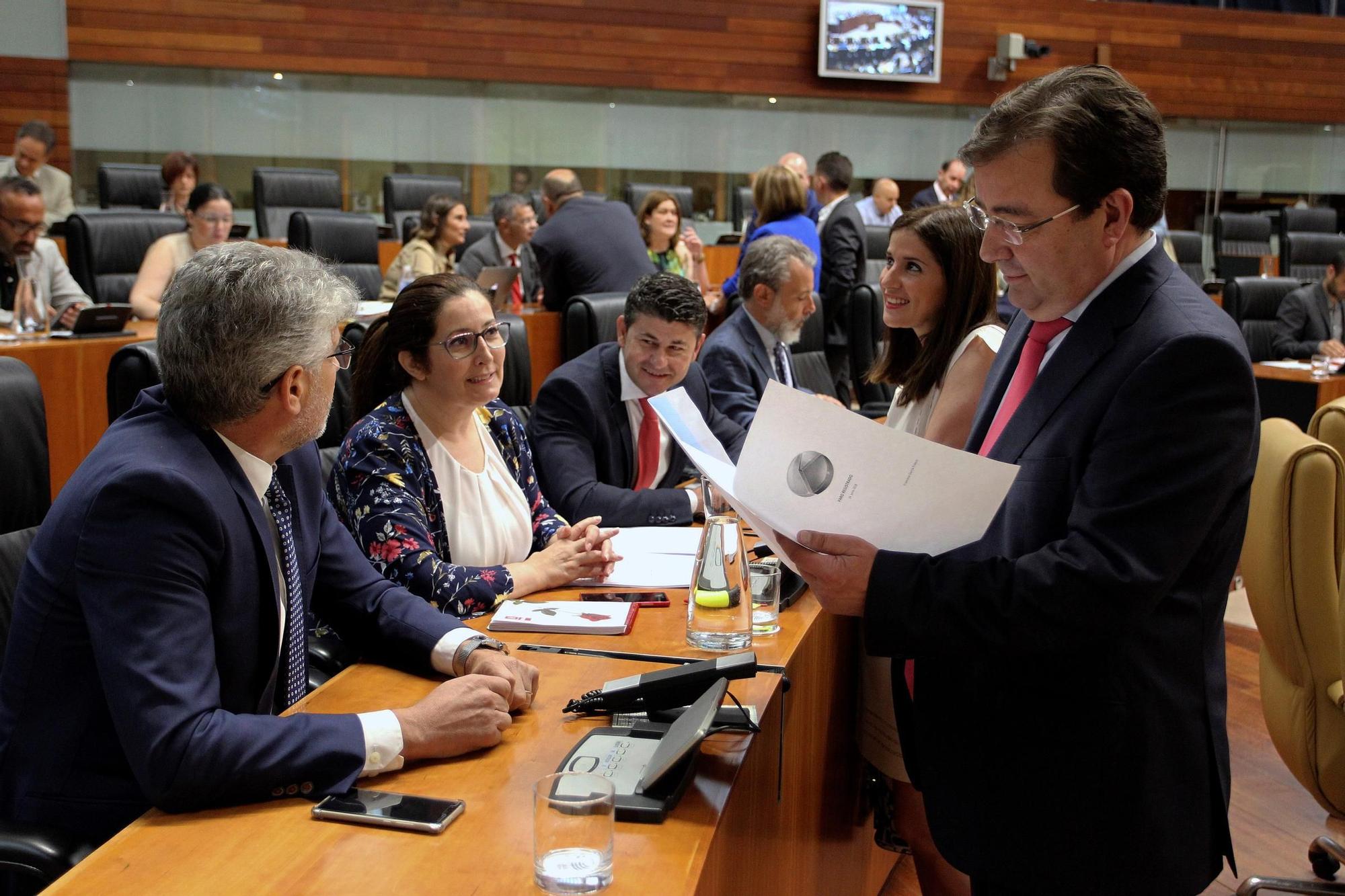 Guillermo Fernández Vara, 30 años al servicio de Extremadura