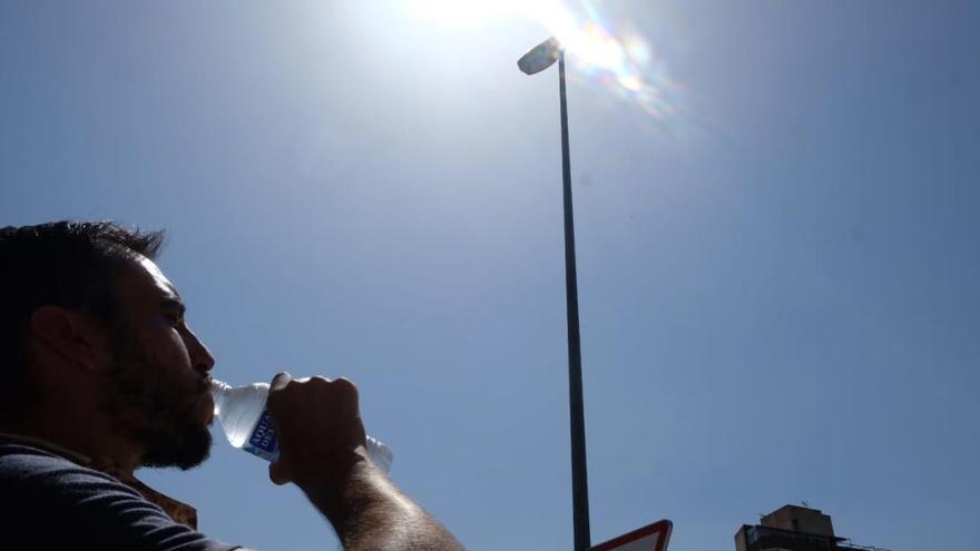 El colectivo de mayores es más vulnerable ante las olas de calor.