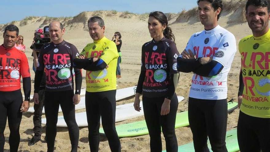 Surfistas de 21 países se citan desde esta mañana en la playa de A Lanzada