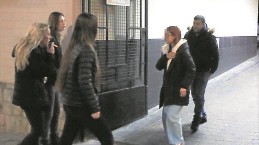 Mueren tres personas en Alicante aplastadas por toneladas de ropa