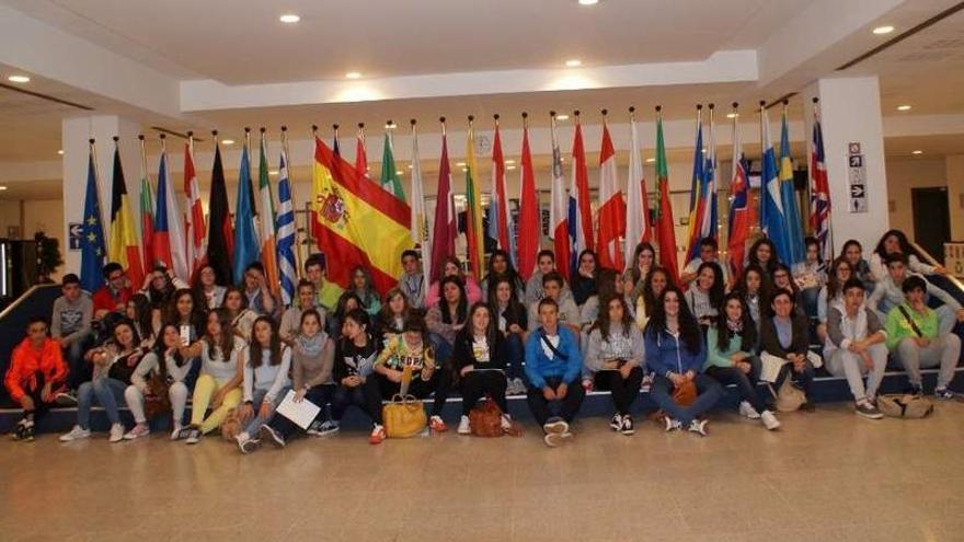 Participantes en el viaje a Países Bajos de los alumnos del instituto vilanovés de A Basella.