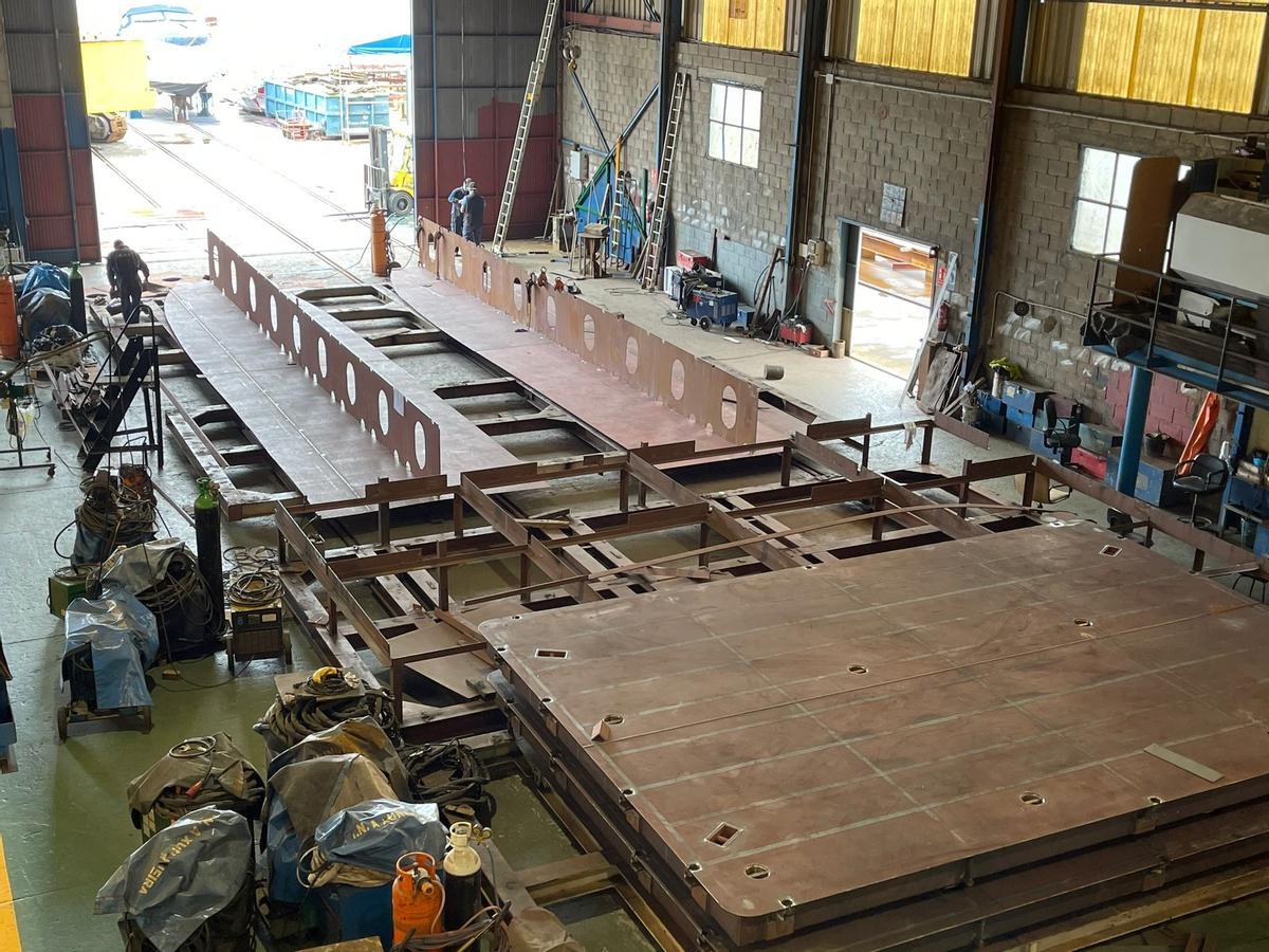 Trabajos de construcción en el astillero