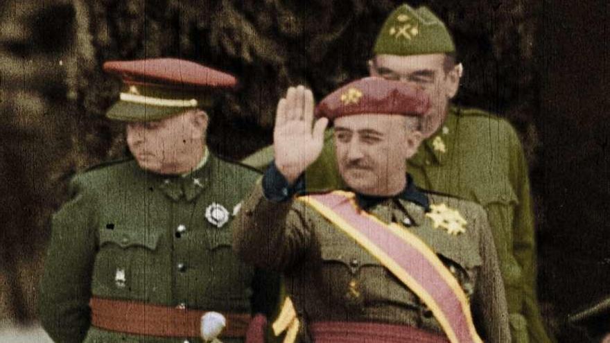 Francisco Franco, en una imagen del documental &quot;España dividida: La Guerra Civil en color&quot;. // DMax